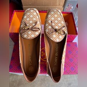 Tory Burch Women's Patterned Tan Flats